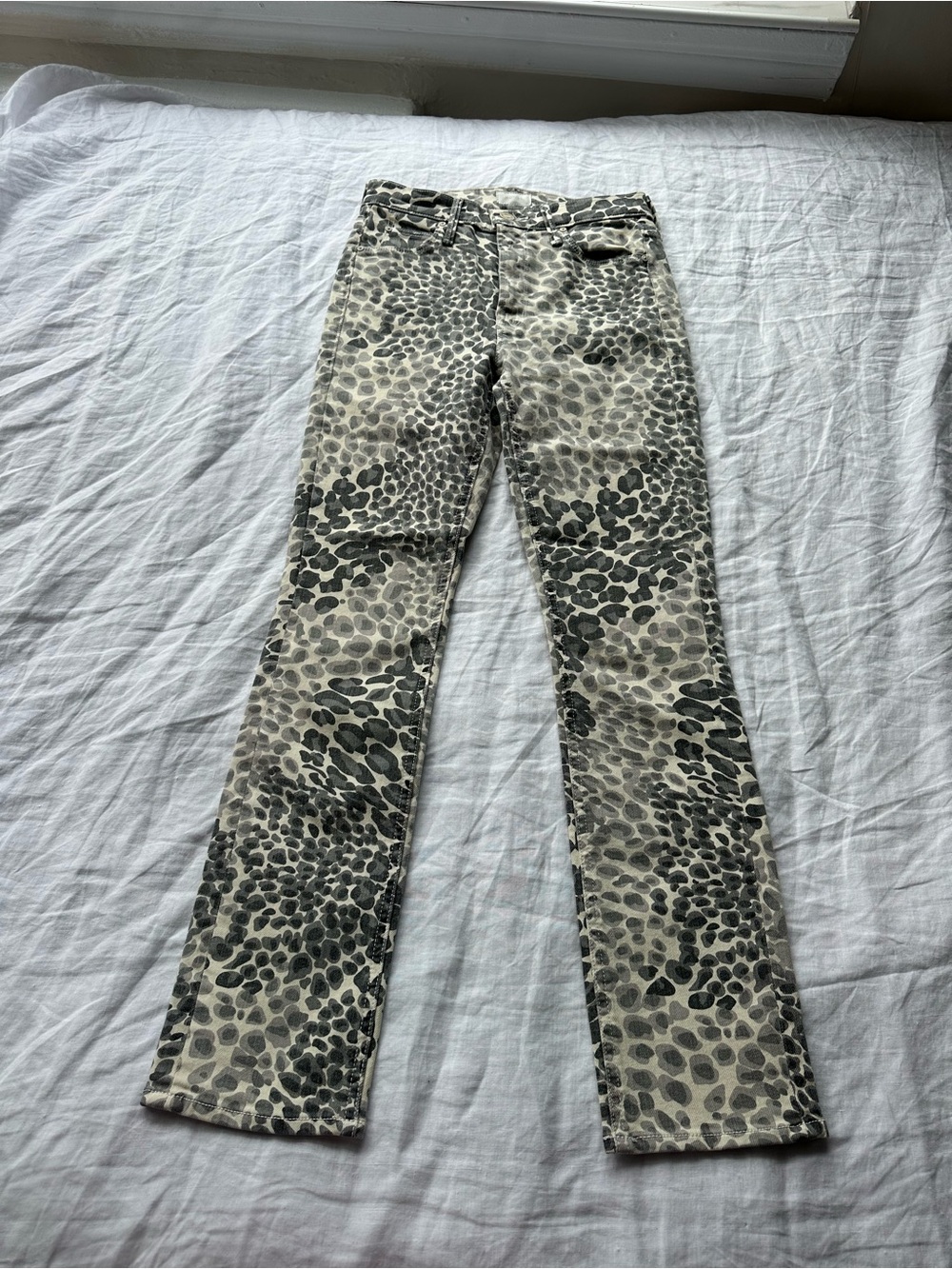 MOTHER Straight-Leg Jeans in Grey Leopard Print